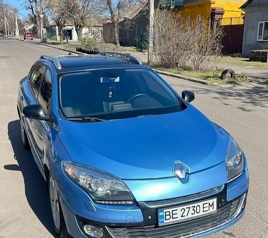 Синій Рено Меган, об'ємом двигуна 1.46 л та пробігом 300 тис. км за 6800 $, фото 1 на Automoto.ua