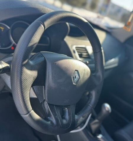 Синій Рено Меган, об'ємом двигуна 1.6 л та пробігом 180 тис. км за 7300 $, фото 1 на Automoto.ua