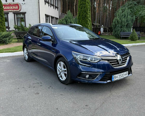 Рено Меган 2016 в Киеве на Automoto.ua Синий Рено Меган, объемом двигателя 1.46 л и пробегом 136 тыс. км за 14600 $, фото 1 на Automoto.ua
