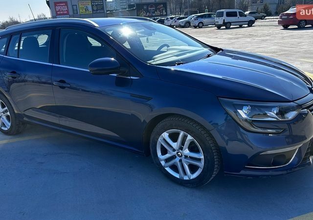 Синий Рено Меган, объемом двигателя 1.46 л и пробегом 225 тыс. км за 10800 $, фото 1 на Automoto.ua