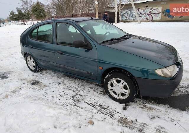 Зеленый Рено Меган, объемом двигателя 1.4 л и пробегом 235 тыс. км за 1600 $, фото 1 на Automoto.ua