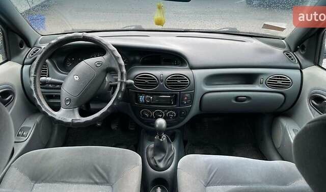 Зеленый Рено Меган, объемом двигателя 1.6 л и пробегом 170 тыс. км за 1400 $, фото 1 на Automoto.ua