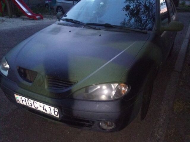 Зелений Рено Меган, об'ємом двигуна 0 л та пробігом 300 тис. км за 1319 $, фото 1 на Automoto.ua