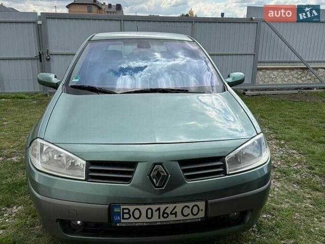Зеленый Рено Меган, объемом двигателя 1.6 л и пробегом 246 тыс. км за 3700 $, фото 1 на Automoto.ua