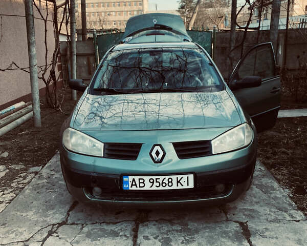 Зеленый Рено Меган, объемом двигателя 1.6 л и пробегом 320 тыс. км за 4000 $, фото 1 на Automoto.ua