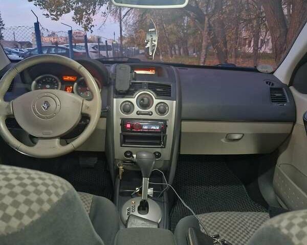 Зелений Рено Меган, об'ємом двигуна 2 л та пробігом 185 тис. км за 5000 $, фото 1 на Automoto.ua