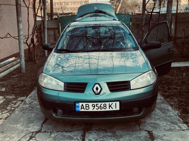 Зеленый Рено Меган, объемом двигателя 1.6 л и пробегом 330 тыс. км за 3900 $, фото 1 на Automoto.ua