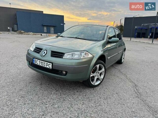 Зеленый Рено Меган, объемом двигателя 1.6 л и пробегом 230 тыс. км за 4100 $, фото 1 на Automoto.ua