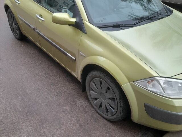 Зелений Рено Меган, об'ємом двигуна 0 л та пробігом 280 тис. км за 4000 $, фото 1 на Automoto.ua