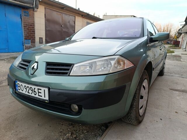 Зеленый Рено Меган, объемом двигателя 1.4 л и пробегом 240 тыс. км за 3900 $, фото 1 на Automoto.ua