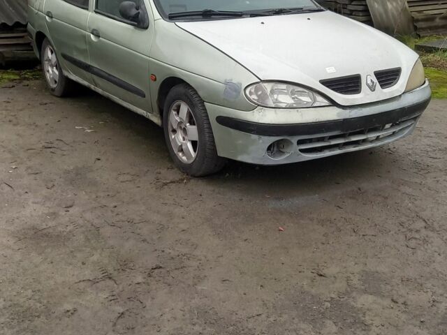 Зеленый Рено Меган, объемом двигателя 1.4 л и пробегом 1 тыс. км за 650 $, фото 1 на Automoto.ua