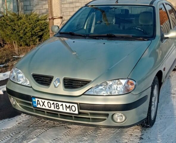 Зелений Рено Меган, об'ємом двигуна 1.6 л та пробігом 317 тис. км за 3200 $, фото 1 на Automoto.ua