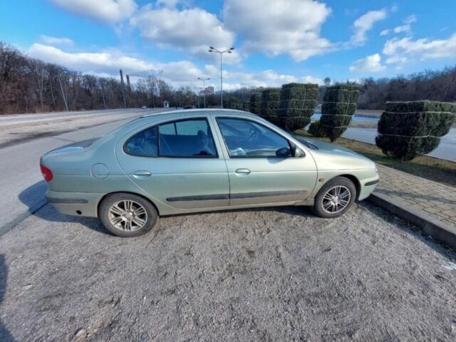 Зеленый Рено Меган, объемом двигателя 1.6 л и пробегом 167 тыс. км за 1900 $, фото 1 на Automoto.ua