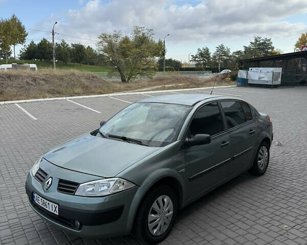 Рено Меган 2004 в Днепре (Днепропетровске) на Automoto.ua Зеленый Рено Меган, объемом двигателя 1.39 л и пробегом 373 тыс. км за 2650 $, фото 1 на Automoto.ua