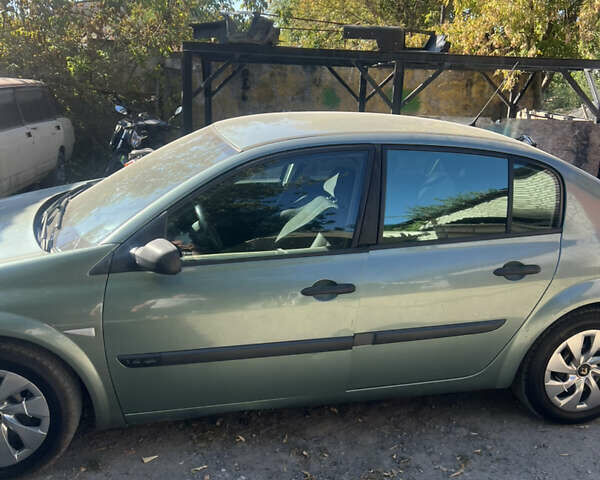 Зеленый Рено Меган, объемом двигателя 1.39 л и пробегом 320 тыс. км за 3500 $, фото 1 на Automoto.ua