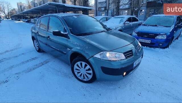 Зеленый Рено Меган, объемом двигателя 1.39 л и пробегом 210 тыс. км за 4150 $, фото 1 на Automoto.ua