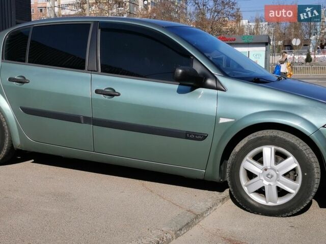 Зеленый Рено Меган, объемом двигателя 1.6 л и пробегом 272 тыс. км за 3800 $, фото 1 на Automoto.ua