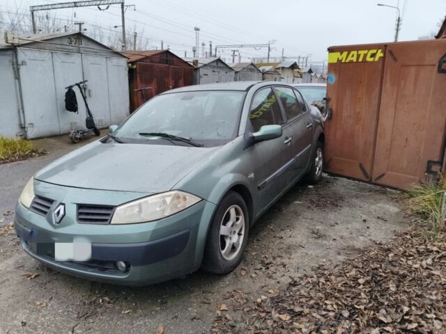 Зеленый Рено Меган, объемом двигателя 1.6 л и пробегом 250 тыс. км за 999 $, фото 1 на Automoto.ua