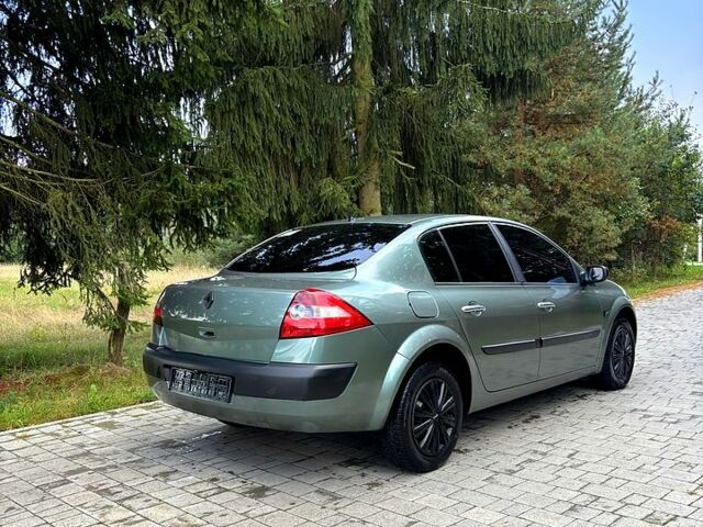 Зеленый Рено Меган, объемом двигателя 1.5 л и пробегом 333 тыс. км за 4500 $, фото 1 на Automoto.ua