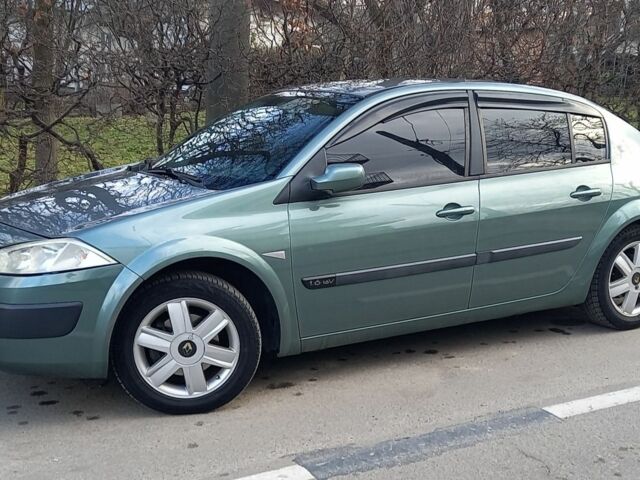 Зеленый Рено Меган, объемом двигателя 1.6 л и пробегом 275 тыс. км за 4800 $, фото 1 на Automoto.ua