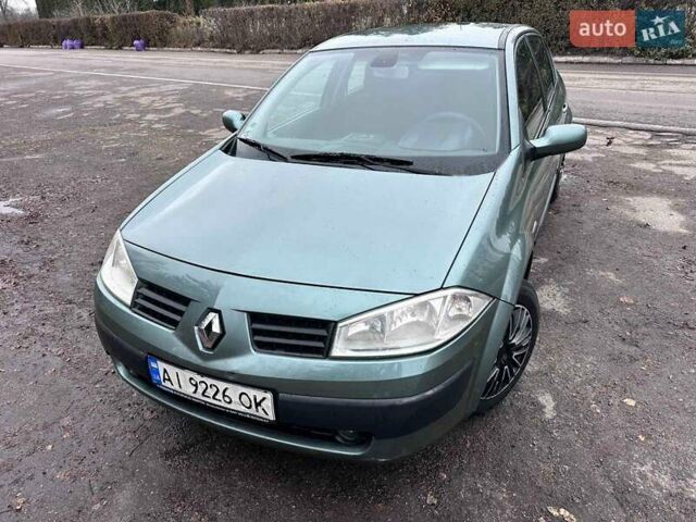 Зелений Рено Меган, об'ємом двигуна 1.6 л та пробігом 226 тис. км за 3800 $, фото 1 на Automoto.ua
