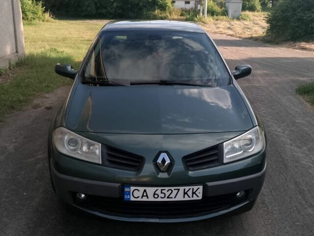 Зеленый Рено Меган, объемом двигателя 1.6 л и пробегом 221 тыс. км за 3900 $, фото 1 на Automoto.ua