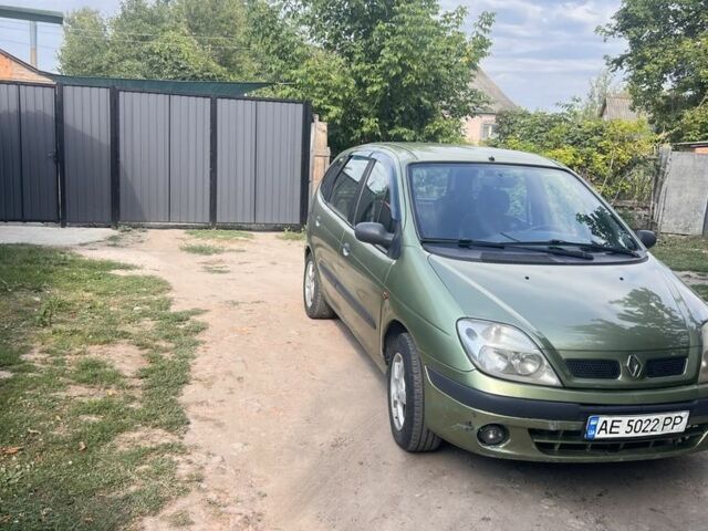 Зеленый Рено Меган, объемом двигателя 1.6 л и пробегом 220 тыс. км за 2462 $, фото 1 на Automoto.ua