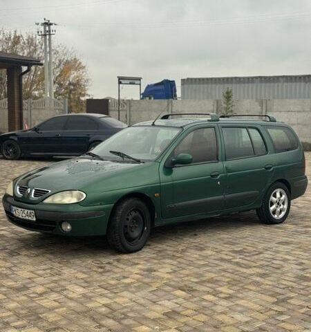 Зеленый Рено Меган, объемом двигателя 1.9 л и пробегом 300 тыс. км за 999 $, фото 1 на Automoto.ua