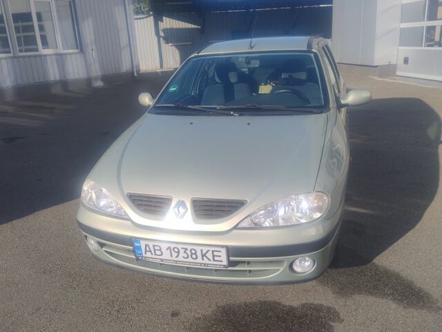 Зеленый Рено Меган, объемом двигателя 1.4 л и пробегом 133 тыс. км за 3584 $, фото 1 на Automoto.ua