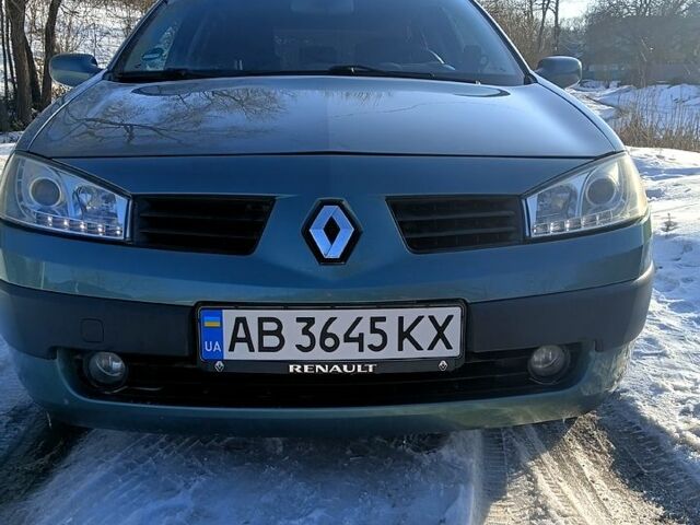 Зеленый Рено Меган, объемом двигателя 1.6 л и пробегом 160 тыс. км за 4200 $, фото 1 на Automoto.ua