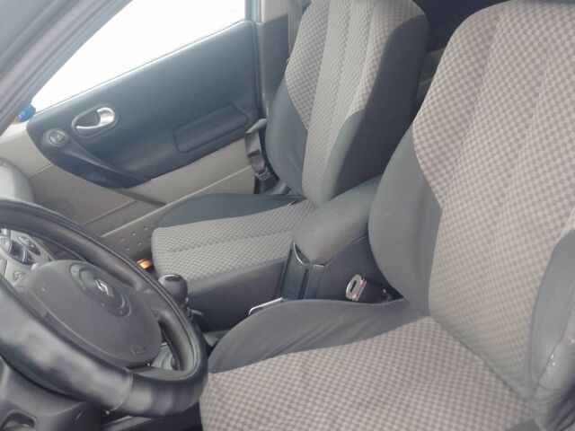 Зелений Рено Меган, об'ємом двигуна 1.5 л та пробігом 3 тис. км за 4350 $, фото 1 на Automoto.ua