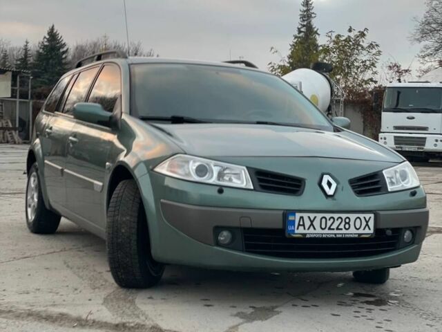 Зеленый Рено Меган, объемом двигателя 1.6 л и пробегом 240 тыс. км за 5999 $, фото 1 на Automoto.ua