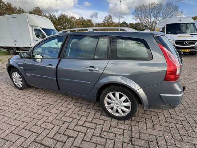 Зелений Рено Меган, об'ємом двигуна 0 л та пробігом 260 тис. км за 4400 $, фото 1 на Automoto.ua