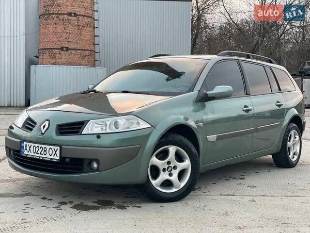 Зеленый Рено Меган, объемом двигателя 1.6 л и пробегом 240 тыс. км за 6100 $, фото 1 на Automoto.ua