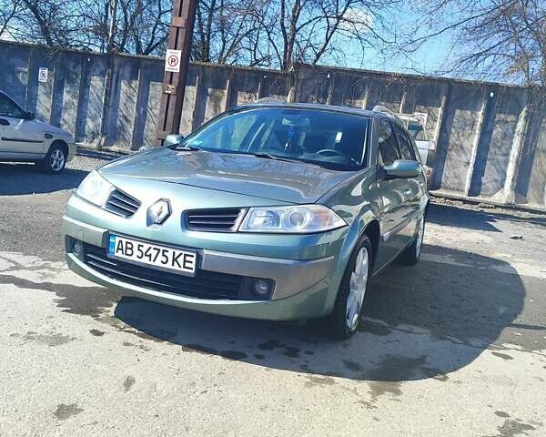 Зеленый Рено Меган, объемом двигателя 1.6 л и пробегом 250 тыс. км за 4450 $, фото 1 на Automoto.ua