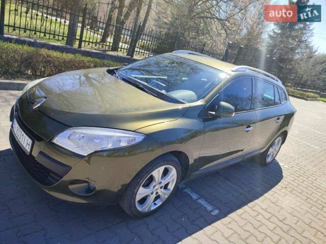 Зеленый Рено Меган, объемом двигателя 1.6 л и пробегом 237 тыс. км за 8400 $, фото 1 на Automoto.ua