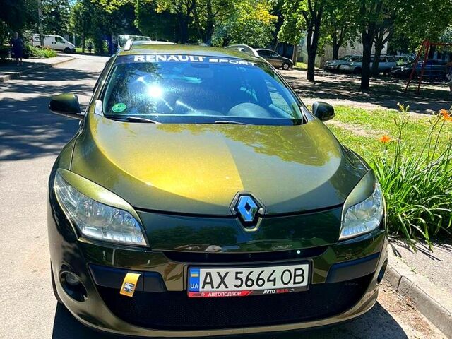 Рено Меган 2009 у Харкові на Automoto.ua Зелений Рено Меган, об'ємом двигуна 1.6 л та пробігом 185 тис. км за 7300 $, фото 1 на Automoto.ua