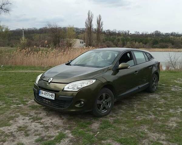 Зелений Рено Меган, об'ємом двигуна 1.6 л та пробігом 209 тис. км за 7500 $, фото 1 на Automoto.ua