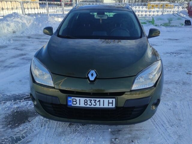 Зеленый Рено Меган, объемом двигателя 1.6 л и пробегом 236 тыс. км за 6800 $, фото 1 на Automoto.ua