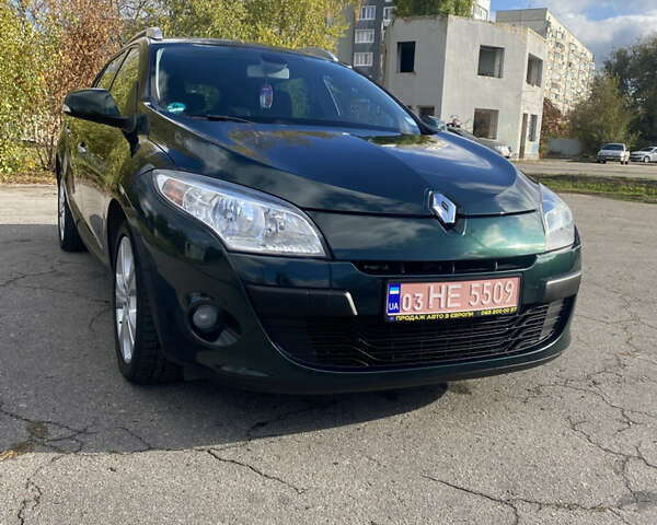 Зелений Рено Меган, об'ємом двигуна 1.6 л та пробігом 205 тис. км за 8700 $, фото 1 на Automoto.ua