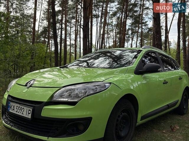 Зеленый Рено Меган, объемом двигателя 1.5 л и пробегом 276 тыс. км за 5100 $, фото 1 на Automoto.ua
