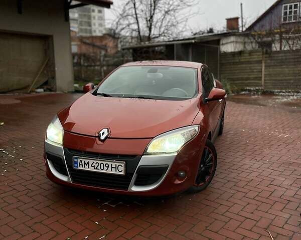 Помаранчевий Рено Меган, об'ємом двигуна 1.5 л та пробігом 293 тис. км за 8300 $, фото 1 на Automoto.ua