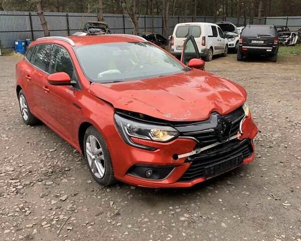 Оранжевый Рено Меган, объемом двигателя 1.2 л и пробегом 129 тыс. км за 7500 $, фото 1 на Automoto.ua