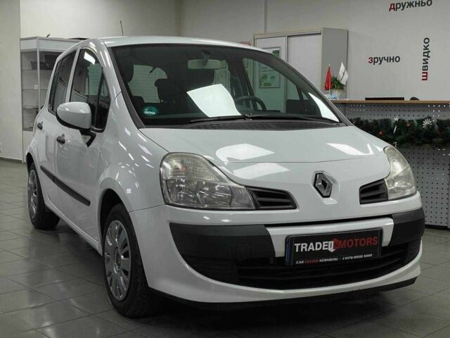 Білий Рено Модус, об'ємом двигуна 1.5 л та пробігом 202 тис. км за 3990 $, фото 1 на Automoto.ua