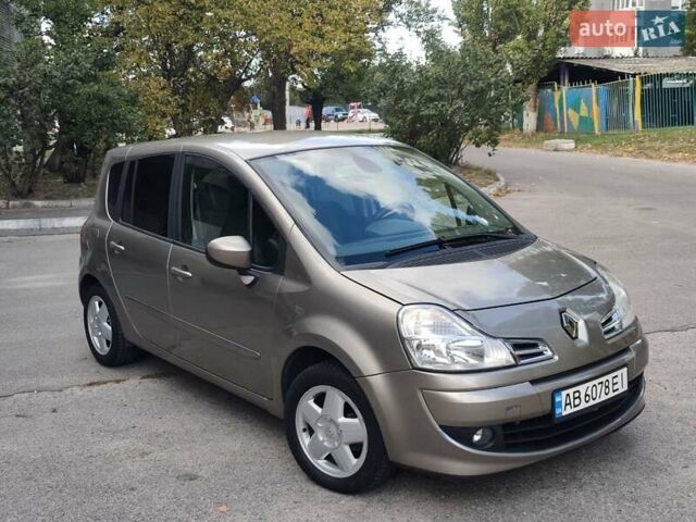 Бежевый Рено Модус, объемом двигателя 1.6 л и пробегом 105 тыс. км за 5500 $, фото 1 на Automoto.ua