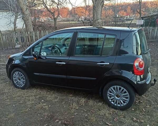 Черный Рено Модус, объемом двигателя 1.6 л и пробегом 210 тыс. км за 4200 $, фото 1 на Automoto.ua