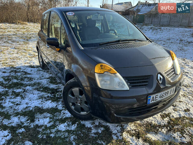Коричневый Рено Модус, объемом двигателя 1.2 л и пробегом 217 тыс. км за 4500 $, фото 1 на Automoto.ua