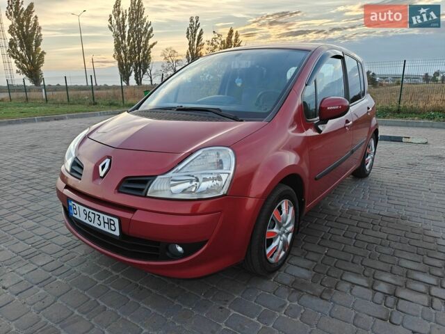 Красный Рено Модус, объемом двигателя 1.1 л и пробегом 161 тыс. км за 4850 $, фото 1 на Automoto.ua