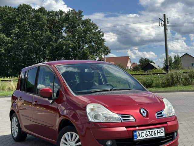 Красный Рено Модус, объемом двигателя 1.6 л и пробегом 161 тыс. км за 6600 $, фото 1 на Automoto.ua