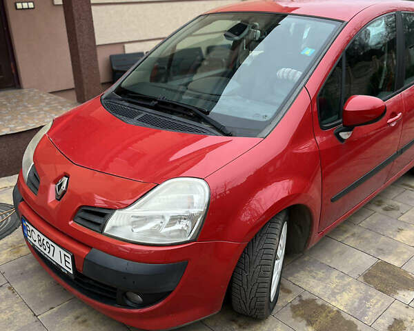 Красный Рено Модус, объемом двигателя 1.6 л и пробегом 160 тыс. км за 8500 $, фото 1 на Automoto.ua